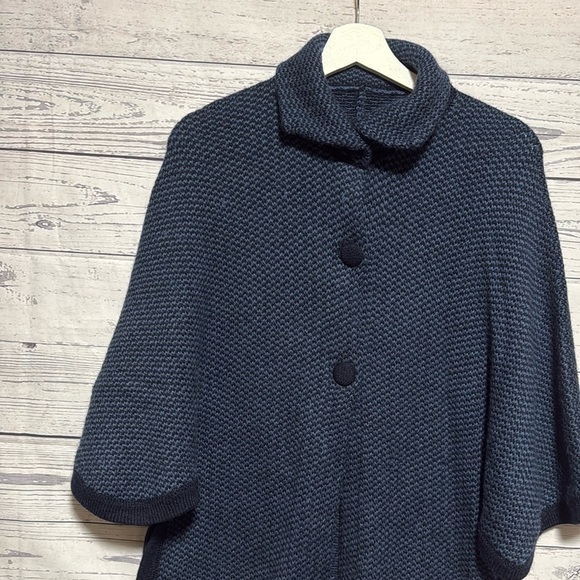 Alpaca Wool Poncho - Picture 3 of 9